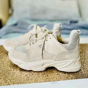 Steve madden sales movement sneaker